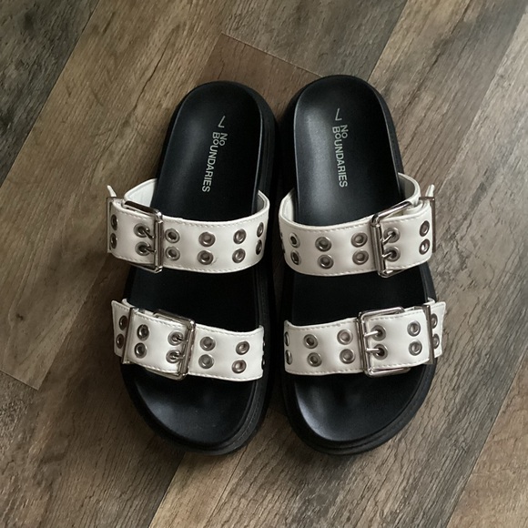 No boundaries chunky sandals - Picture 2 of 3